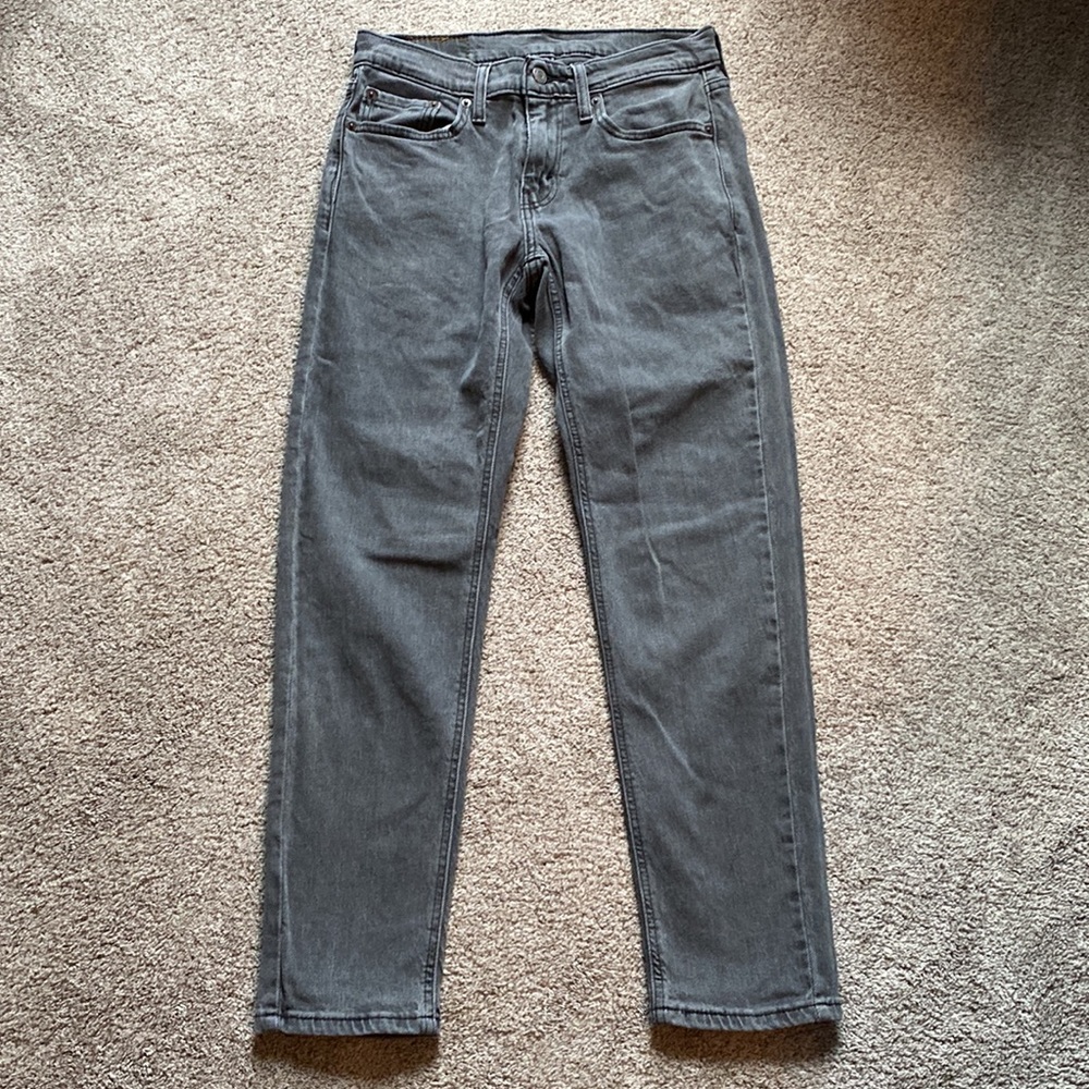 Men’s Levi’s 531 light gray jeans. Five pocket style. Size 28 x30. 99% Cotton